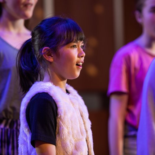 girl_singing